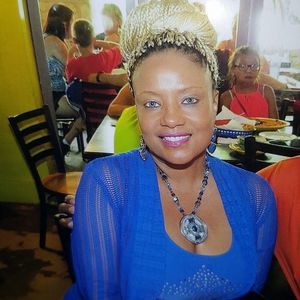 Meet your Posher, Kendra